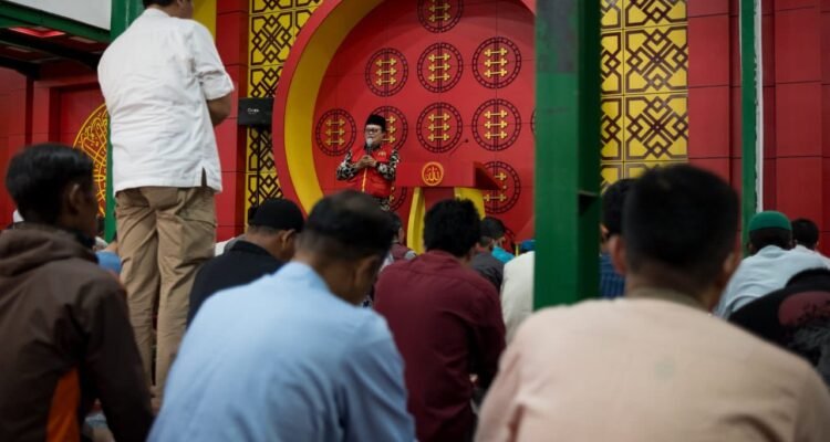 Masjid Lautze 2 khas Tionghoa di Bandung