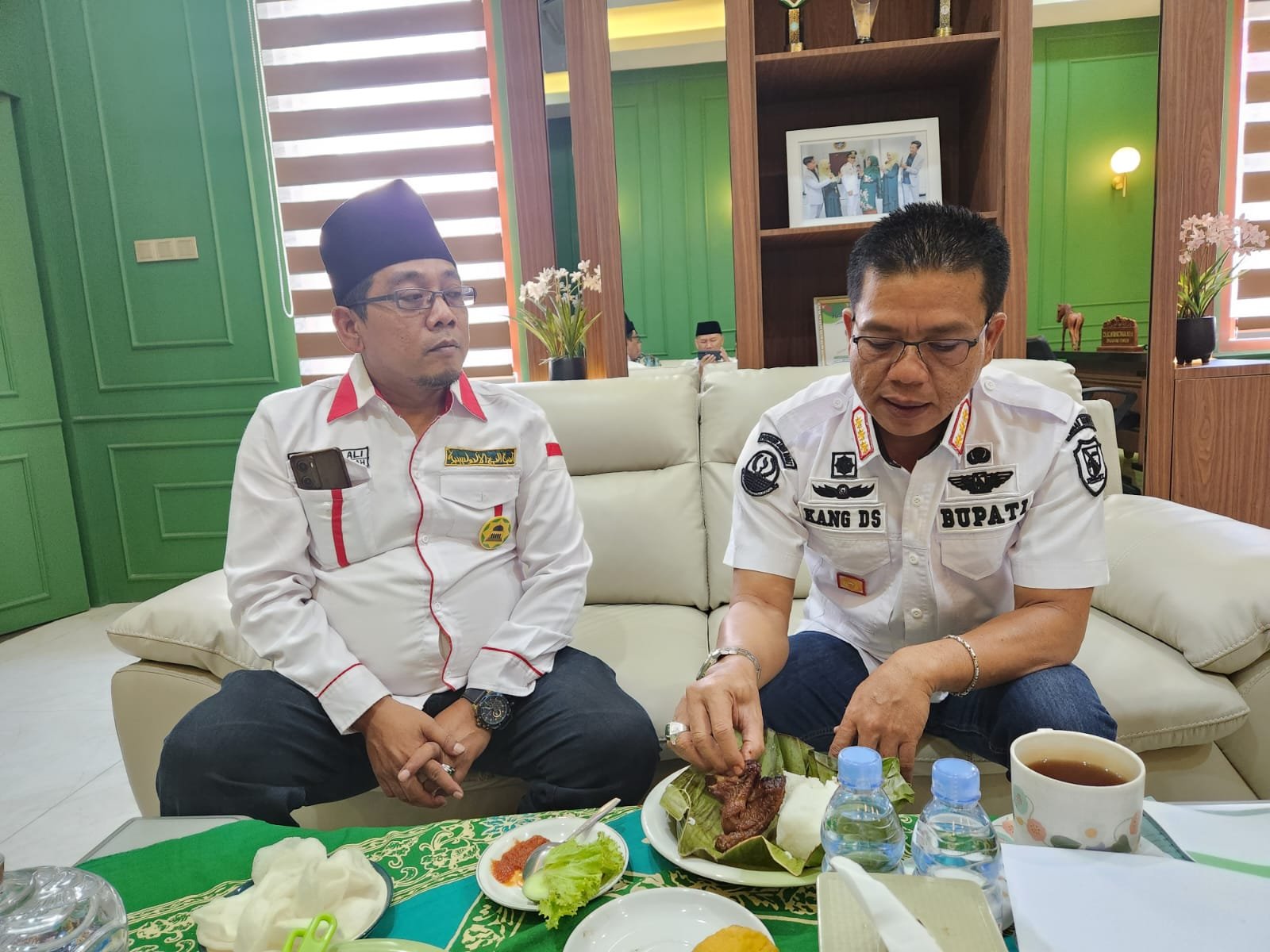 Gus Ali dan Bupati Dadang Supriatna